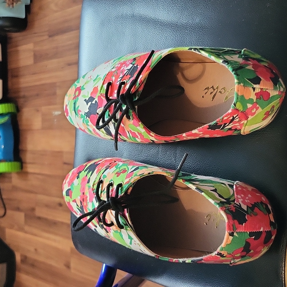 Women shoes